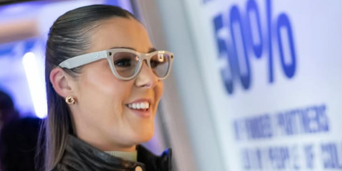 Ray-Ban Meta Skyler Gen 2 RW4014 6700/MF Photochromic Smart Glasses - As Seen On Teyana Taylor & Haley Kalil